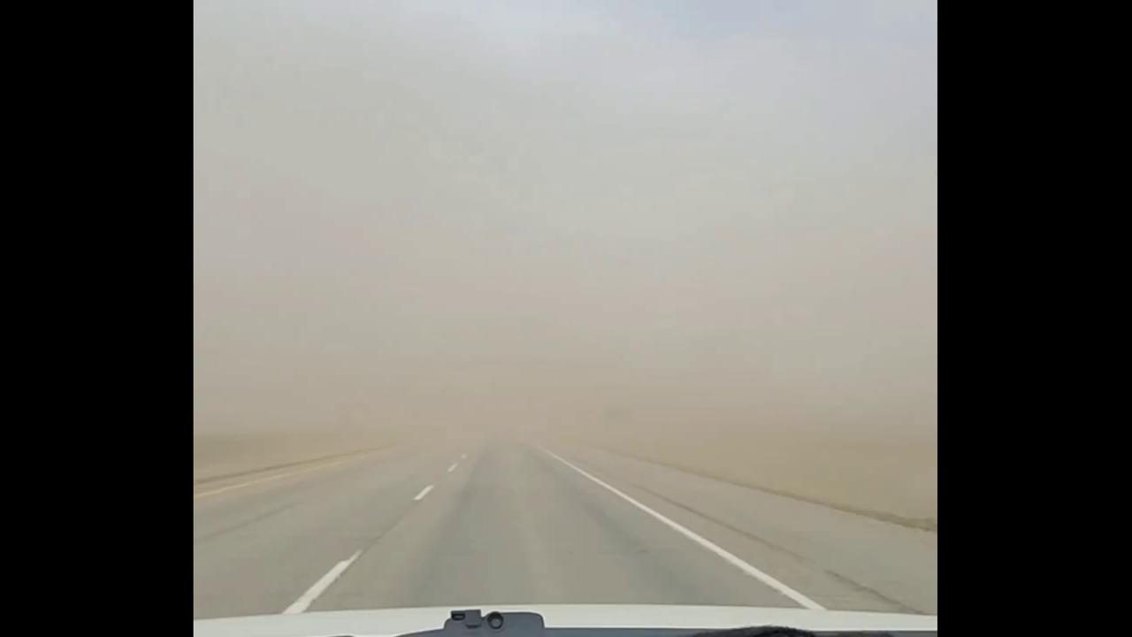Video thumbnail for Canada: Dust Storm Blankets Southern Manitoba, Causing Hazardous Conditions 2.