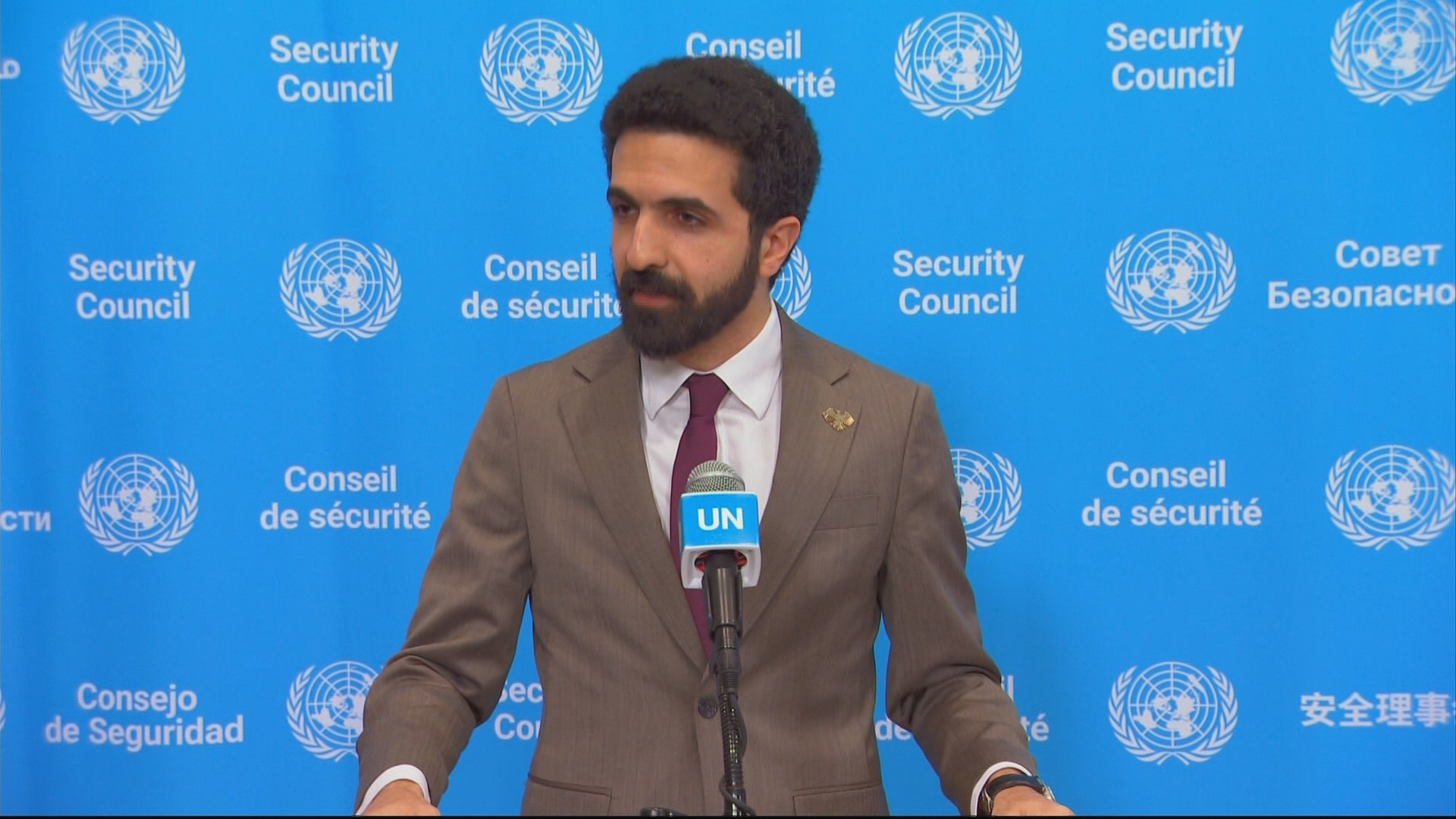 Video thumbnail for Syria fighting: Government says four-day ceasefire with SDF reached