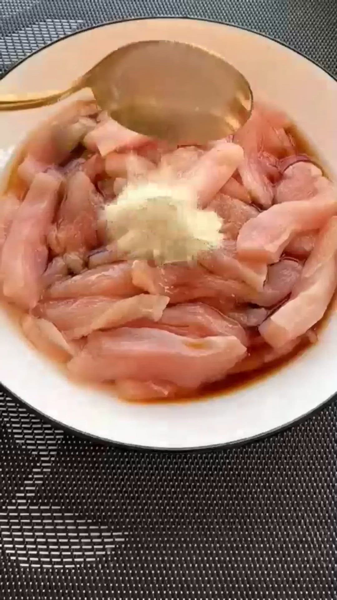 Video thumbnail for Crispy Chicken Sticks