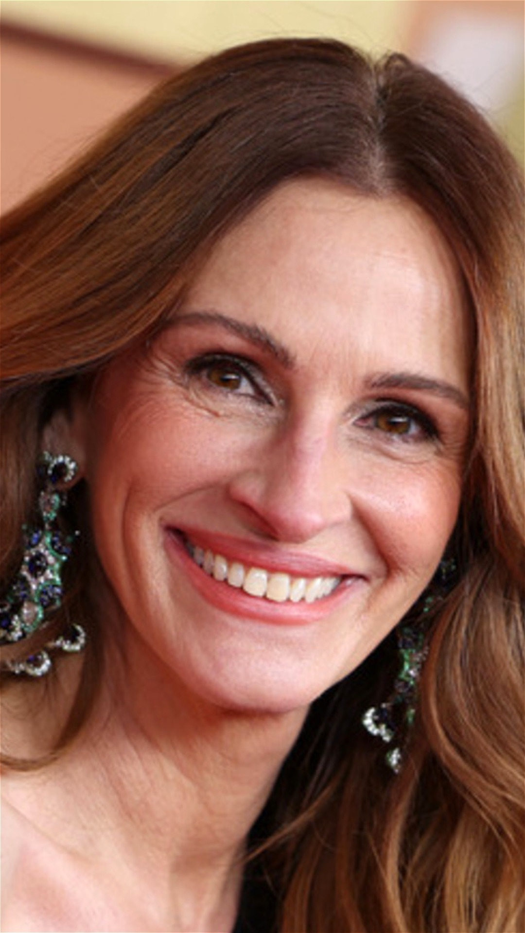 Video thumbnail for Then & Now: Julia Roberts' Daughter Hazel Has Completely Transformed