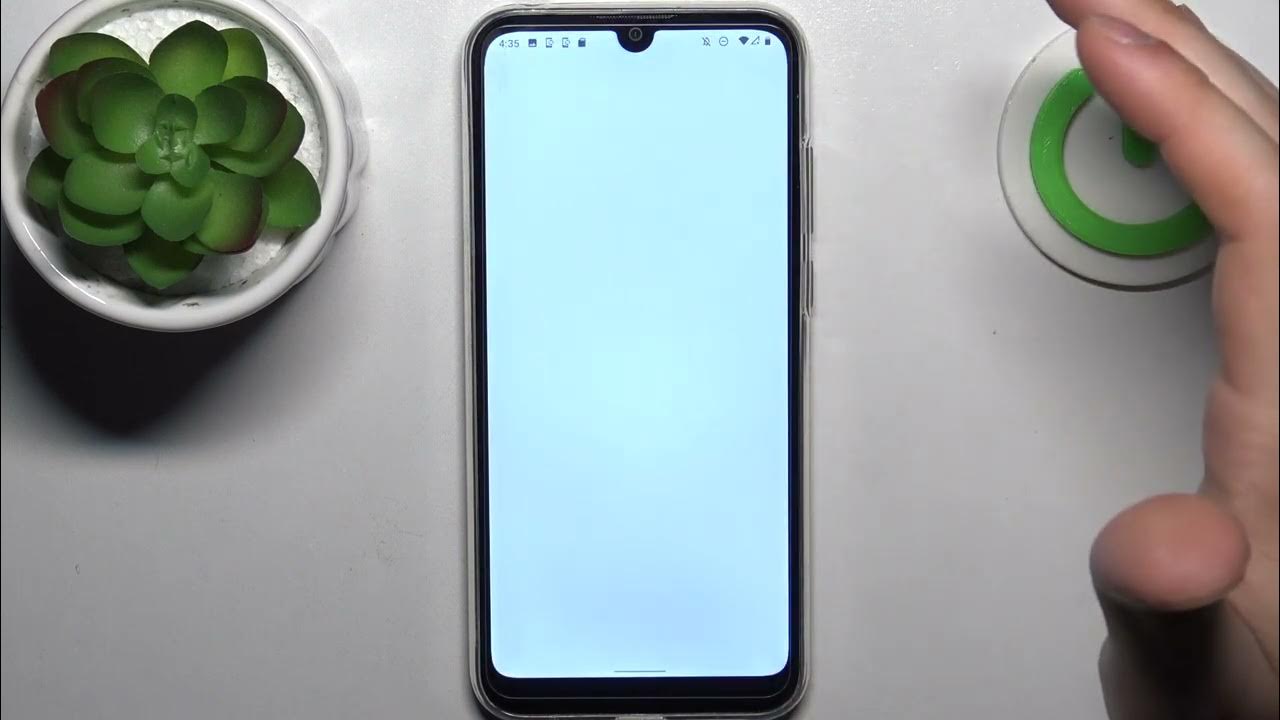 Video thumbnail for How to Transfer Files on MOTOROLA Moto E6i - Copy & Move Media