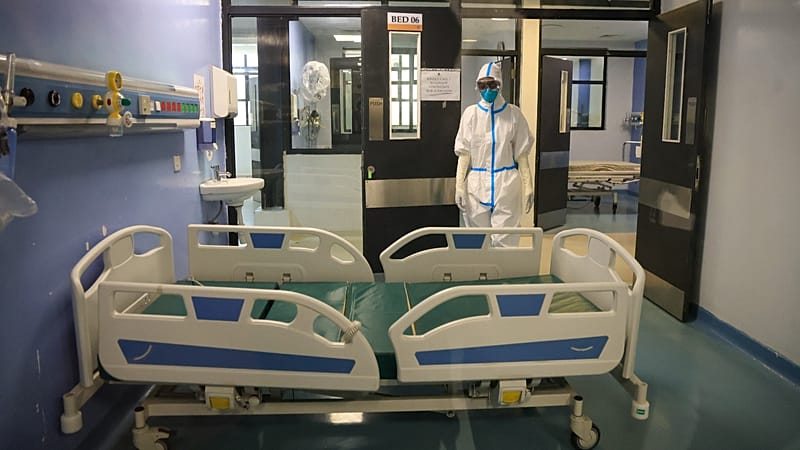Video thumbnail for Kenya says no new Ebola cases since first-ever death