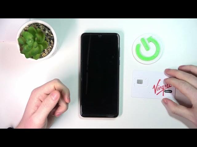 Video thumbnail for Check Motorola Moto G Pure Size - Hand Size Comparison