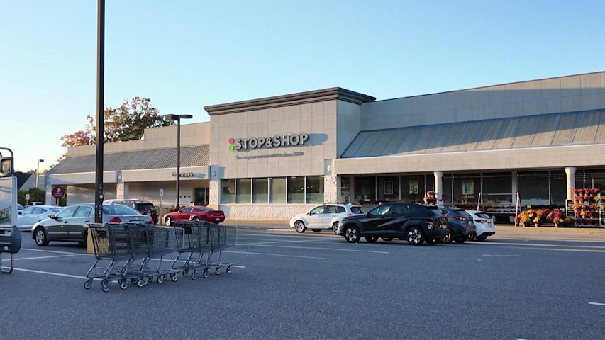 Video thumbnail for Stop & Shop website, app outage enters fourth day; expert suspects hacking