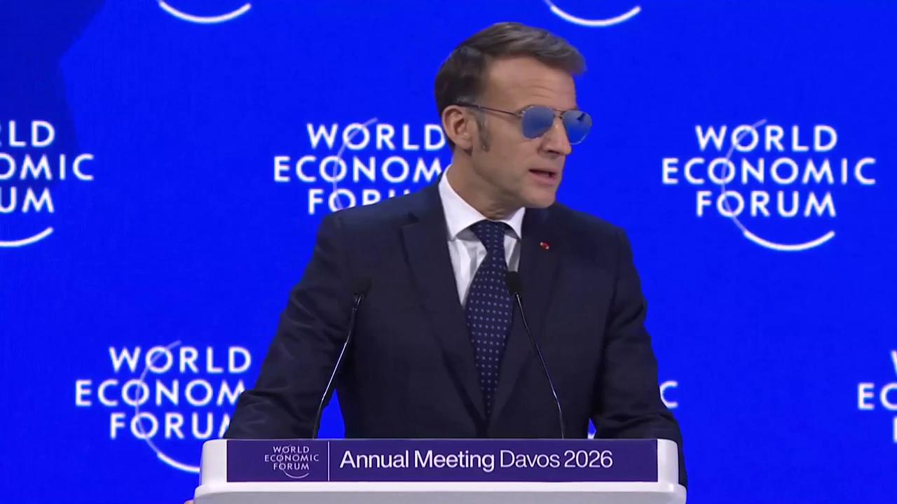 Video thumbnail for WATCH: Emmanuel Macron wears sunglasses during speech to the World Economic Forum
