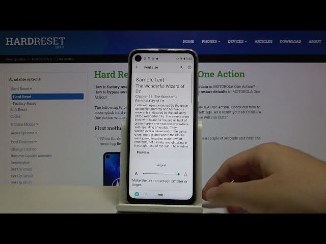 Video thumbnail for How to Manage Font Settings on MOTOROLA One Action – Font Size
