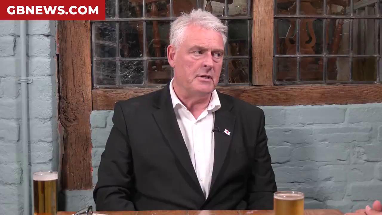 Video thumbnail for WATCH: Historian claims there's 'no reason aliens wouldn't have made contact' with Earth