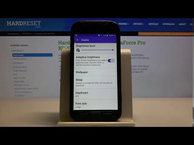 Video thumbnail for How to Manage Auto Brightness in KYOCERA DuraForce Pro – Brightness Settings