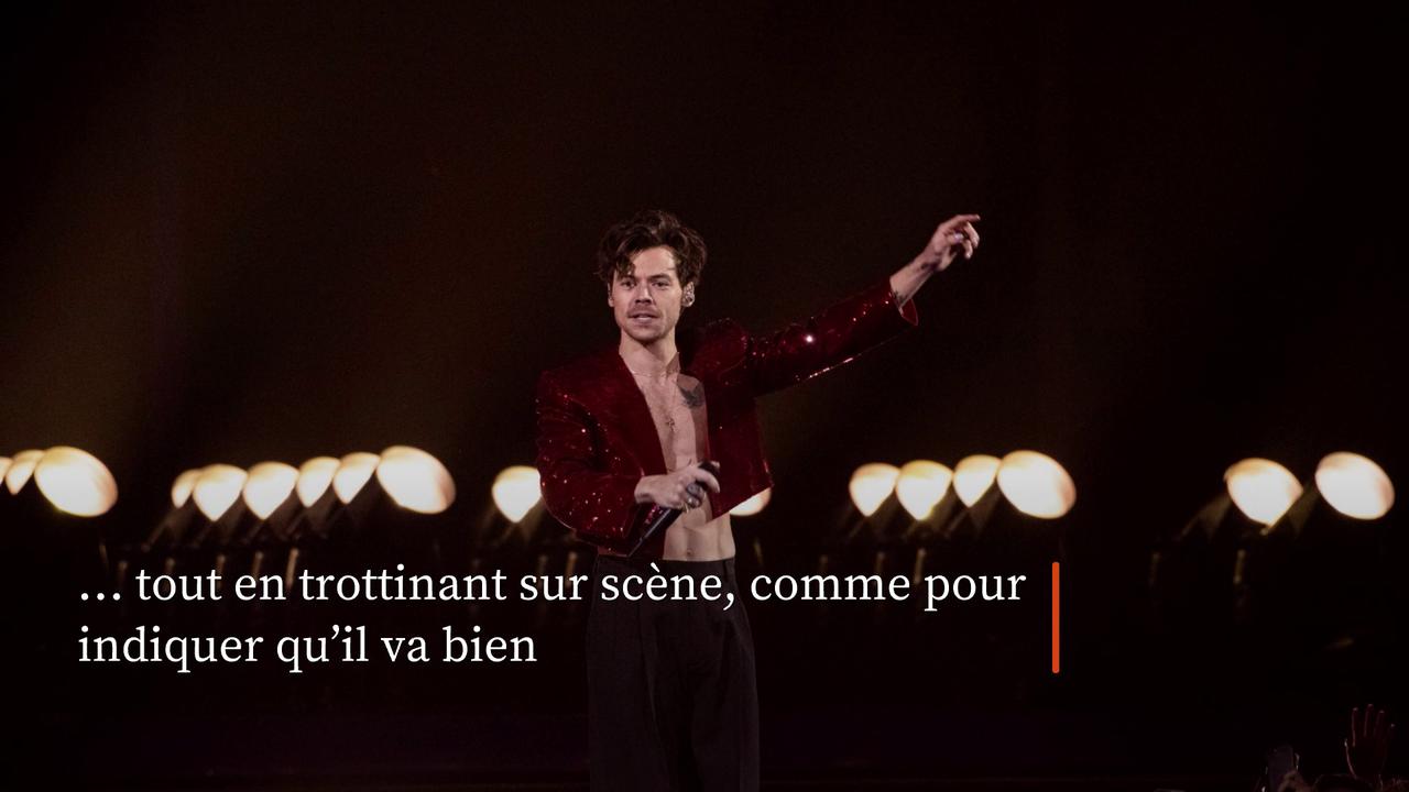 Video thumbnail for Harry Styles suscite des inquiétudes après s'être écroulé sur scène.