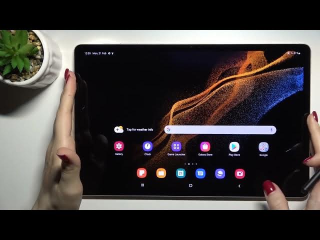 Video thumbnail for How to Switch On Flashlight on SAMSUNG Galaxy Tab S8+ - Activate Flashlight
