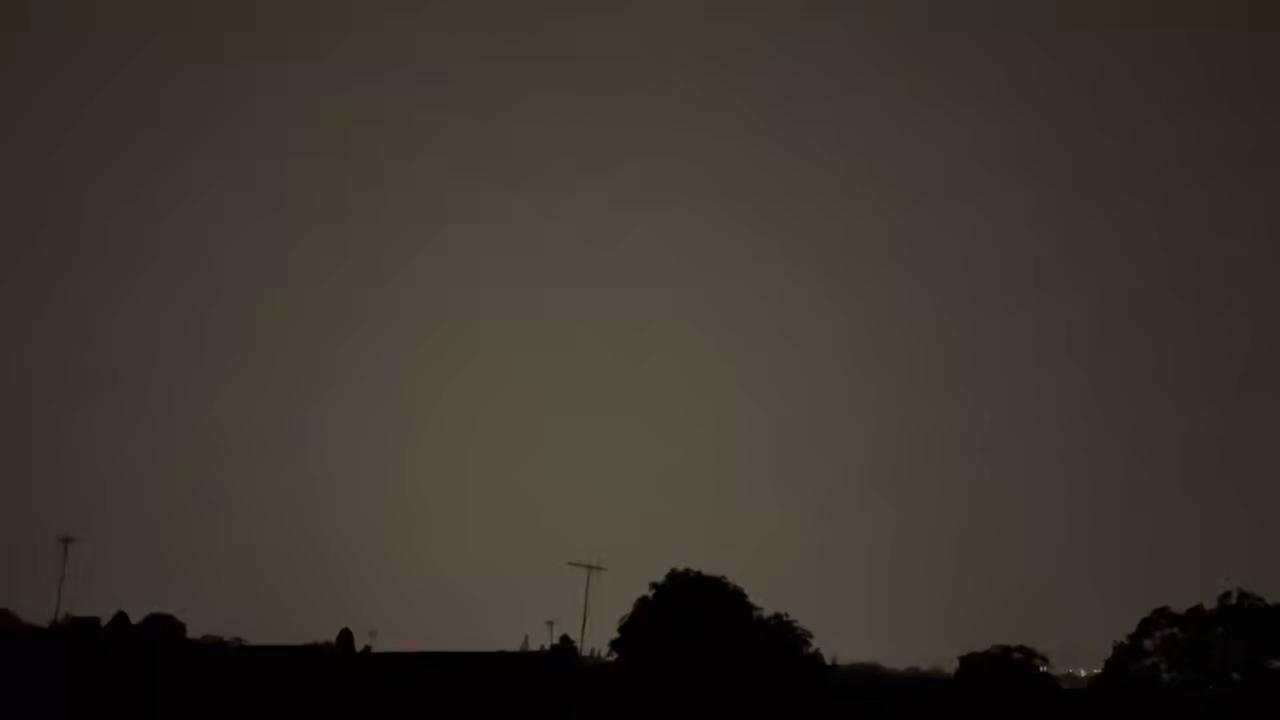 Video thumbnail for UK: Lightning Erupts Across London As Massive Overnight Storm Batters City.