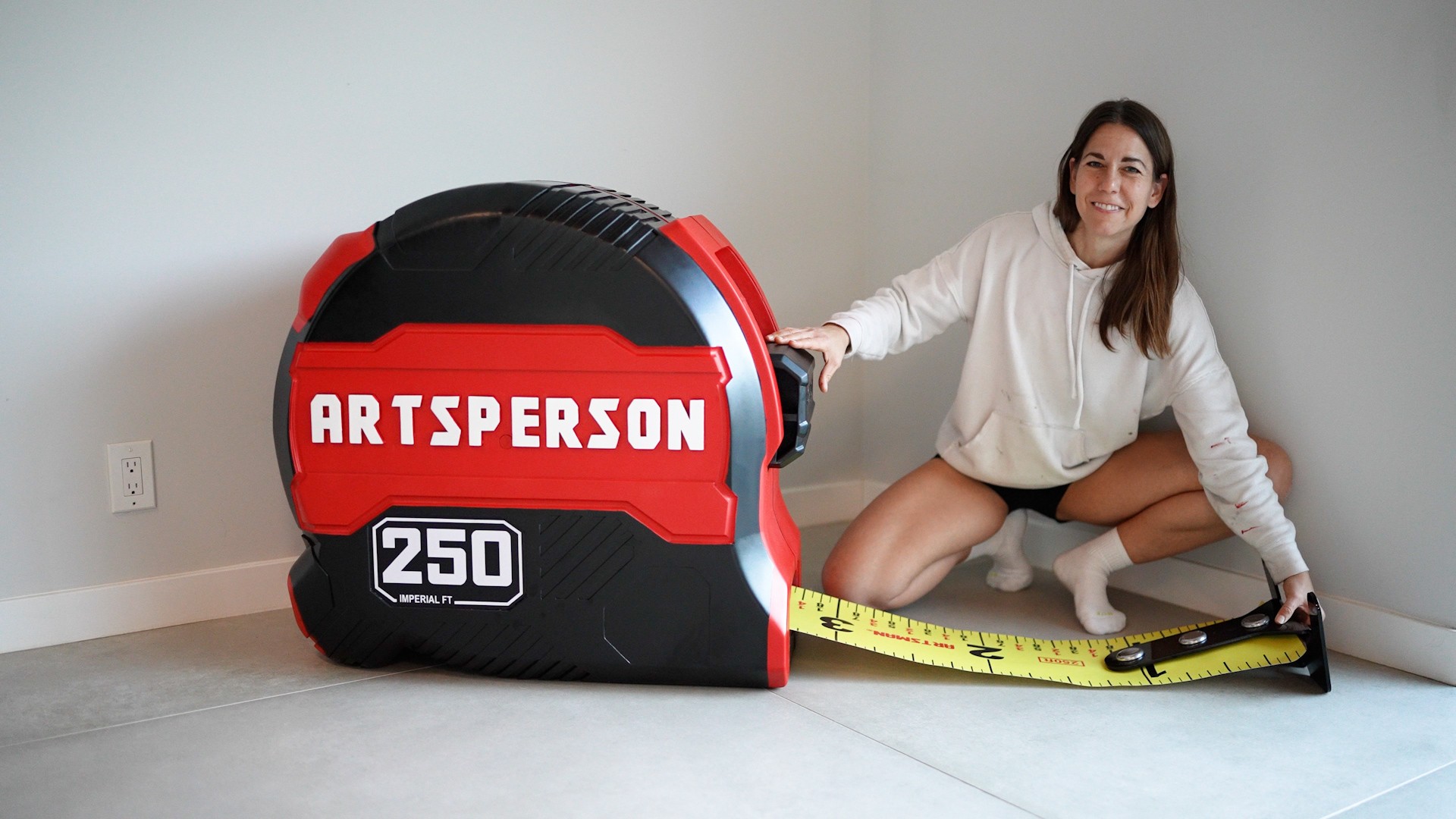 Video thumbnail for Largest tape measure built with 3D printing record
