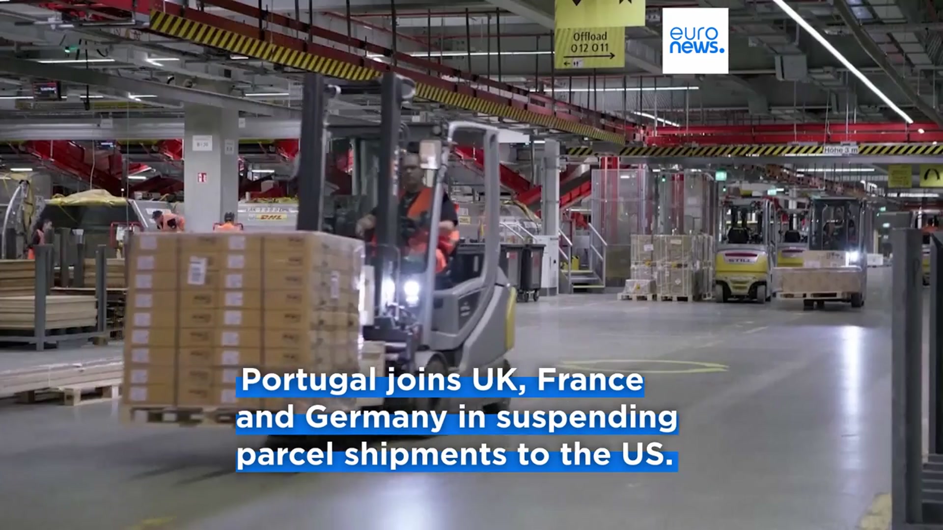 'Video thumbnail for Portuguese postal service joins list of European companies suspending goods deliveries to the US'