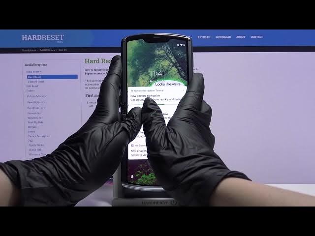 Video thumbnail for How to Set Up Face Unlock on Motorola RAZR 5G – Add Face Recognition Method