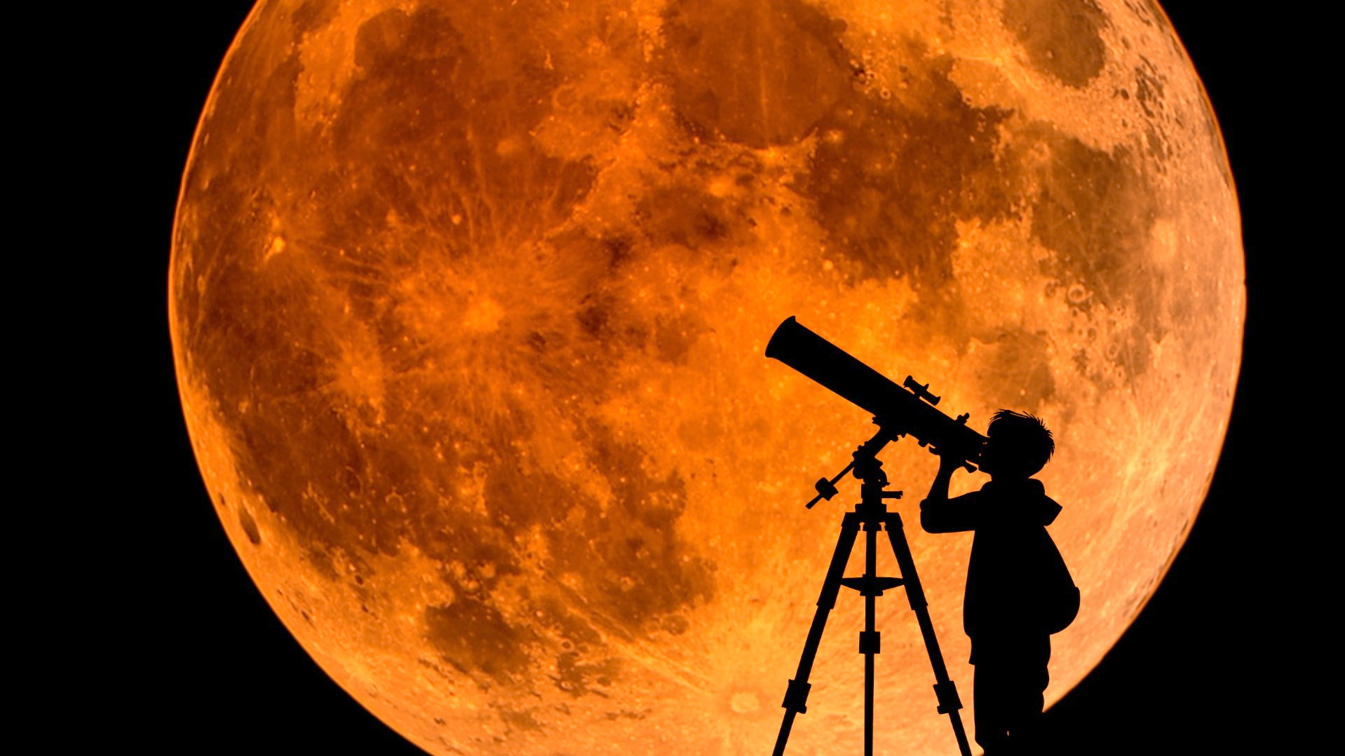 Video thumbnail for Moon Photography Tips from Astrophotographers: Practical Techniques