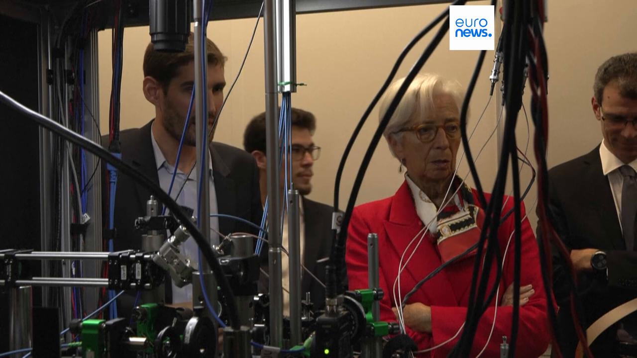 Video thumbnail for Lagarde mulls leaving ECB early to play a role in French elections