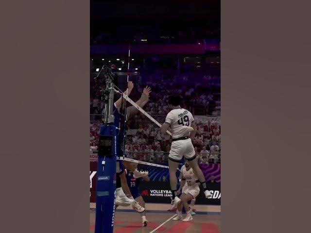 Video thumbnail for بهترین سرویس زن  های والیبال ایران🇮🇷#پوریا_ خانزاده #مرتضی_شریفی #بردیا_سعادت #محمد_ولی_زاده