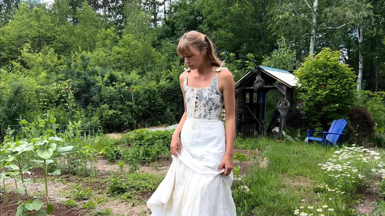 Video thumbnail for I’m building a wall today