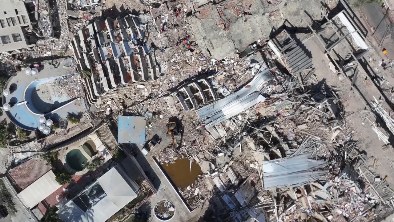 Video thumbnail for Venezuela: DRONE - Death toll from Venezuela earthquakes climbs to 1,719.