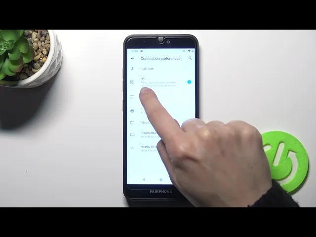 Video thumbnail for FAIRPHONE 3 and Near Field Communication – Turn On / Disable NFC