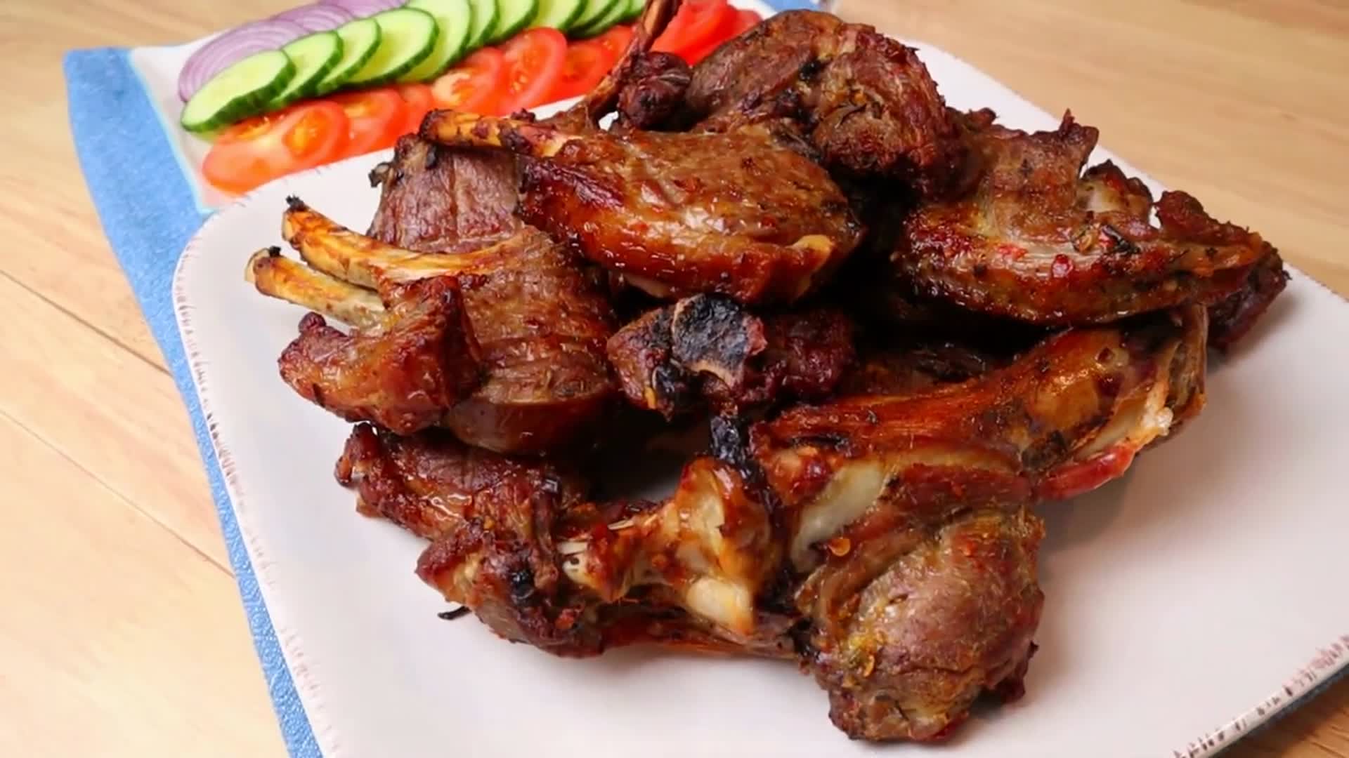 Video thumbnail for Delicious Lamb Chops Recipe