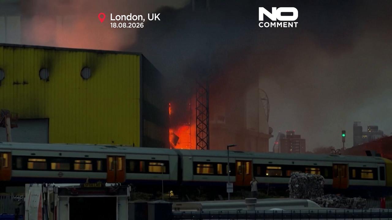 Video thumbnail for Large fire breaks out at recycling centre in southeast London