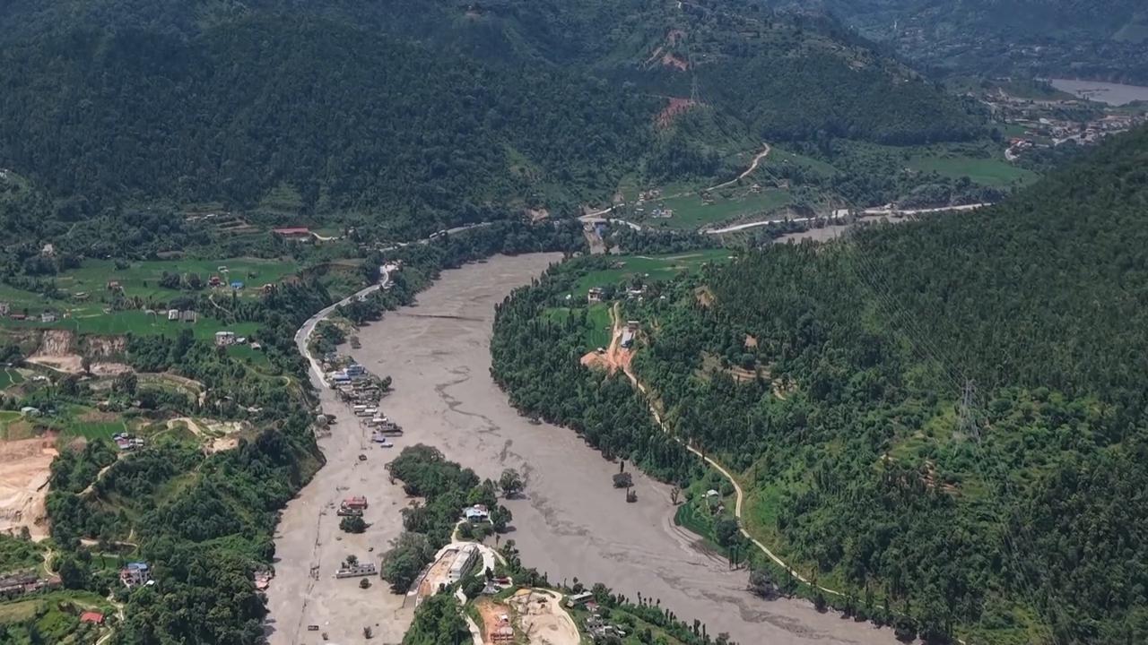 Video thumbnail for Nepal: Death toll from Nepal flash floods rises to 162, hundreds still missing.