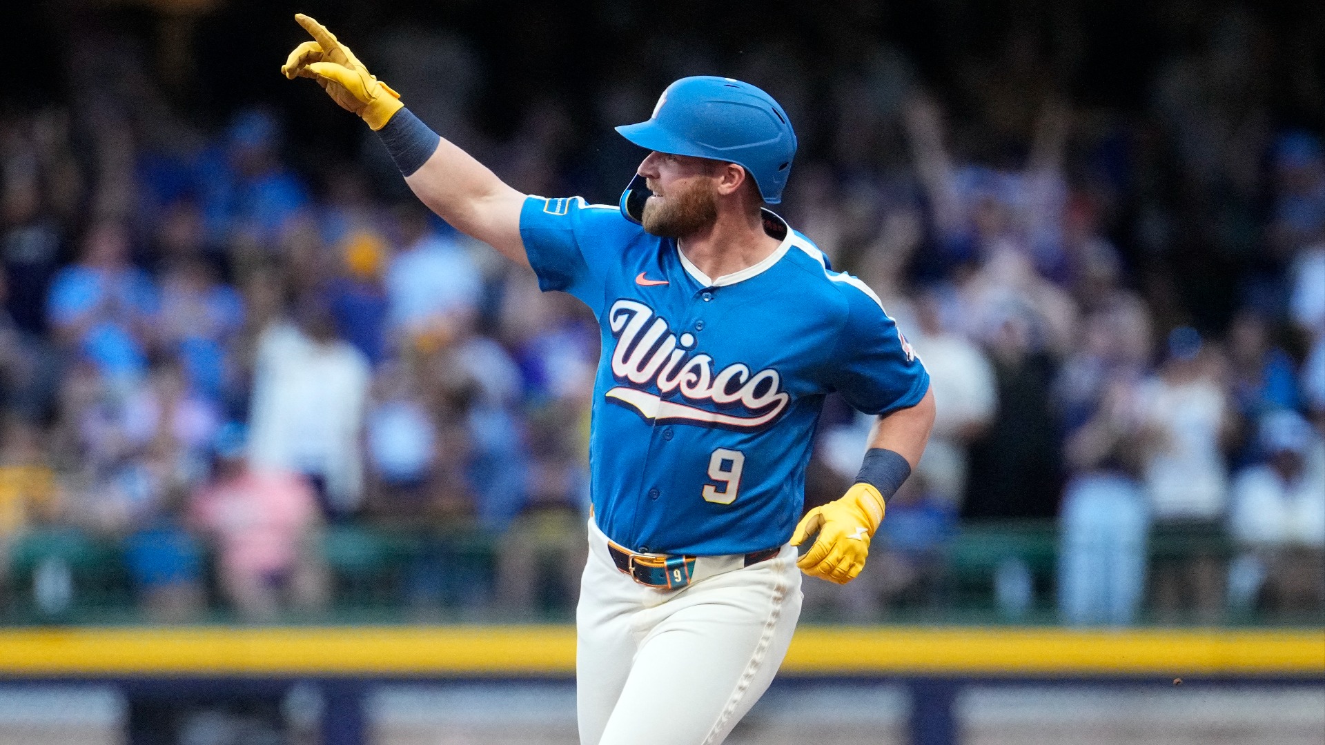 Video thumbnail for Jake Bauers Shines as Brewers Dominate Central Division Race