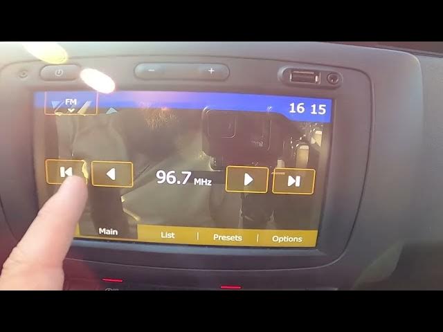 Video thumbnail for How to Assign Radio Station to Button in Dacia Duster II ( 2017 – now )
