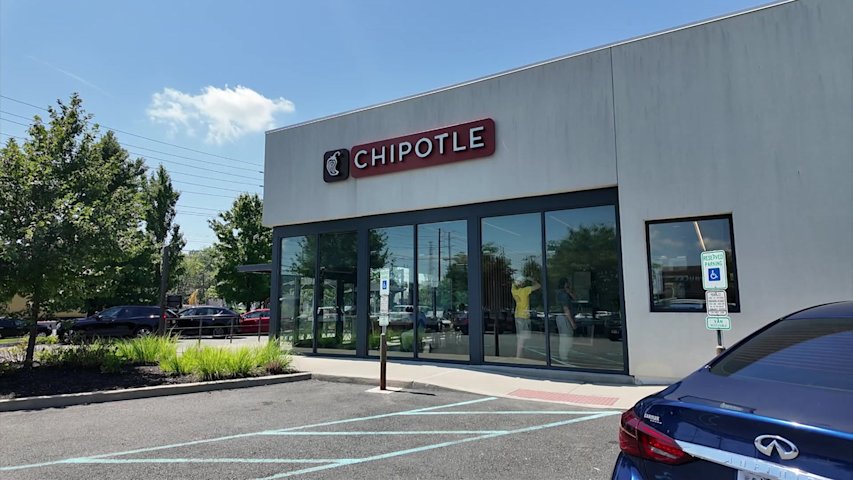 Video thumbnail for Chipotle pulls jalapenos connected to salmonella outbreak
