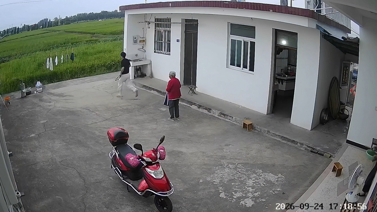 Video thumbnail for Boy Drives Toy Car Into Ditch in Jiangsu