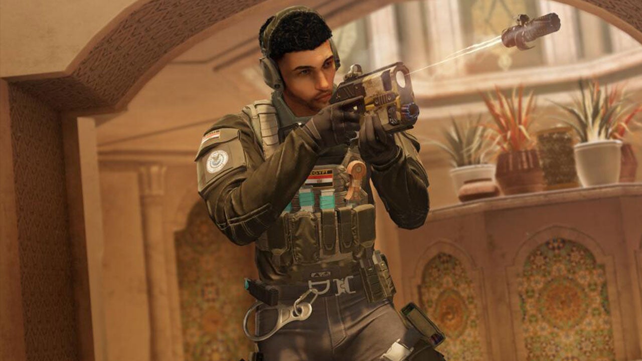 Video thumbnail for Rainbow Six Siege - Official Noor Operator Gameplay Overview Trailer