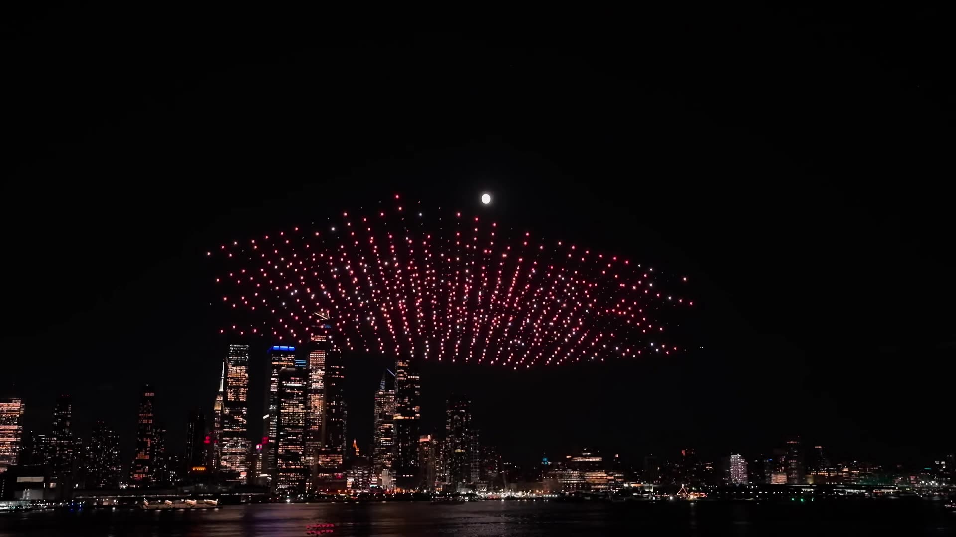 Video thumbnail for US Open honors Roger Federer with surprise drone show