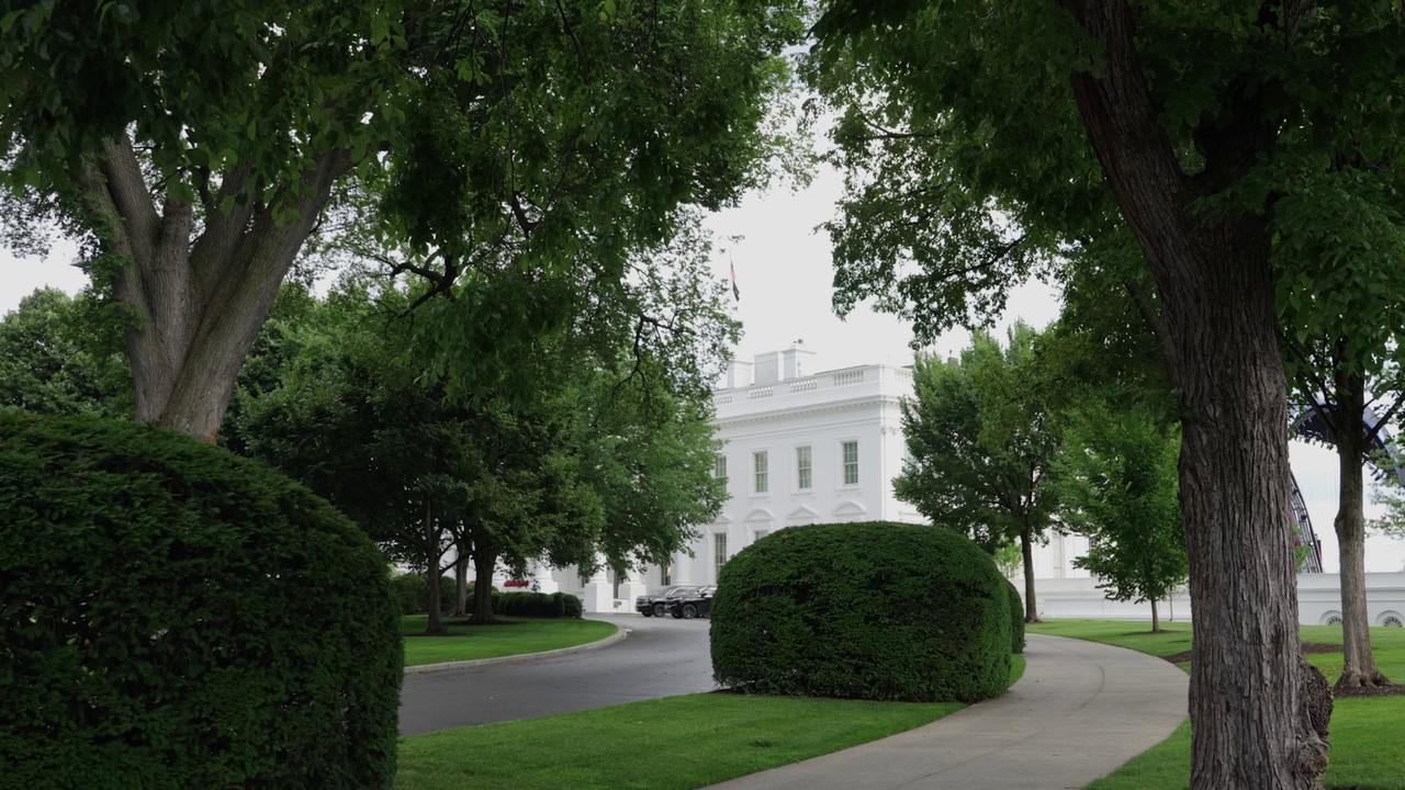 Video thumbnail for United States: Trump announces Iran peace deal complete in Washington.