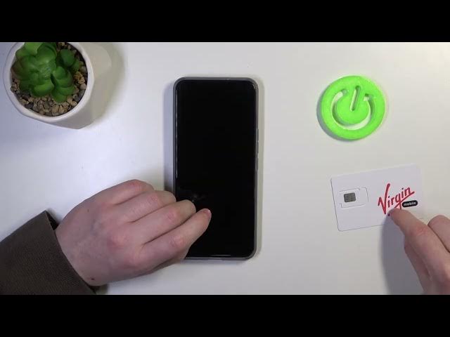 Video thumbnail for ZTE Axon 20 5G Hand Size Comparison