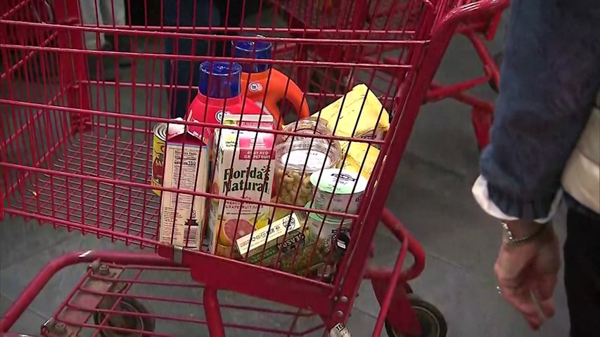 Video thumbnail for $300 grocery cards now headed to thousands kicked off SNAP food benefits