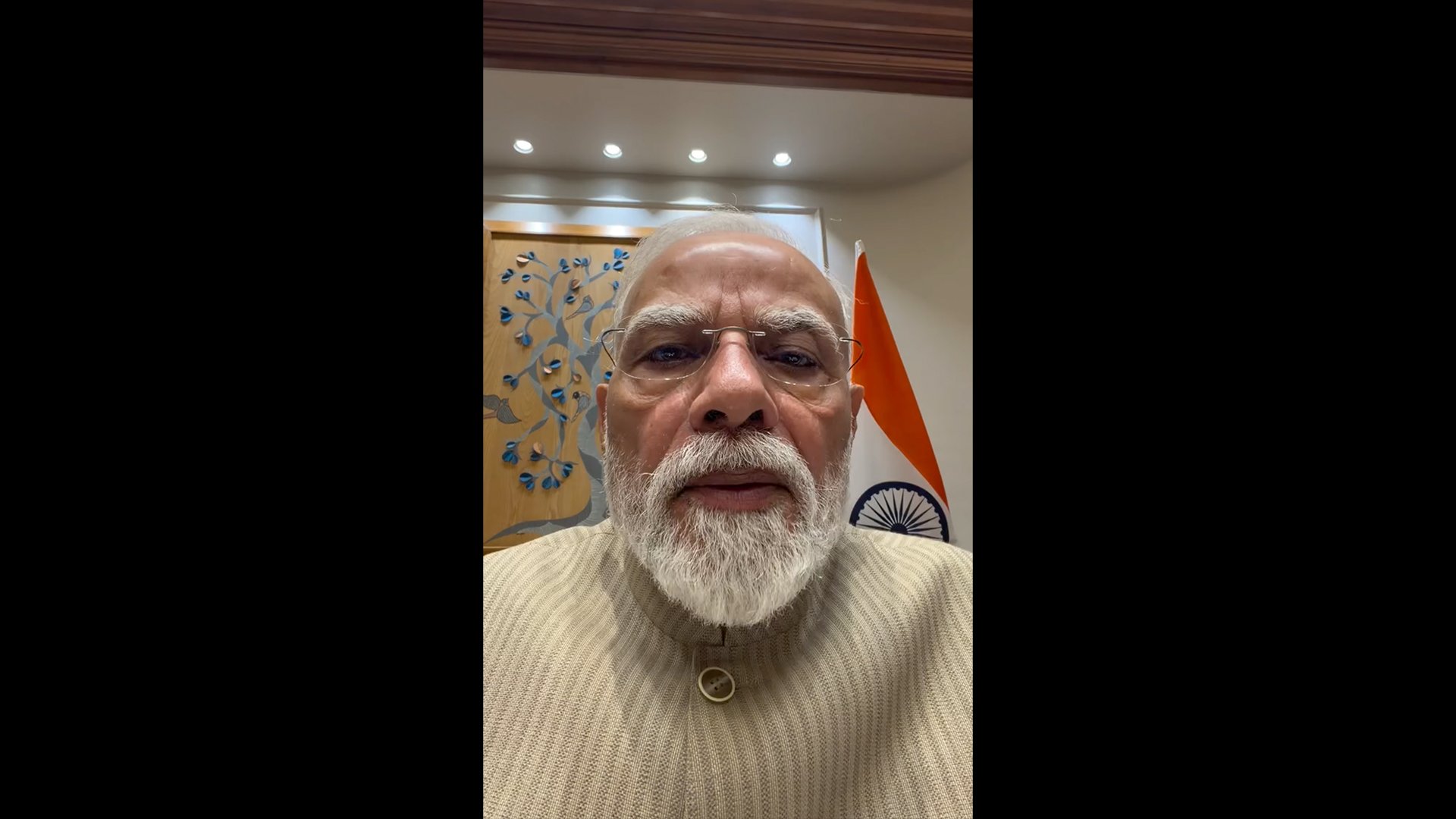 Video thumbnail for ‘Hi friends’: Modi’s curious campaign to win over Gen Z