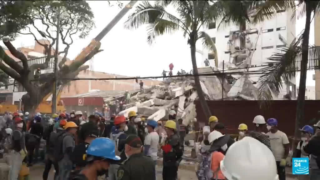 Video thumbnail for Earthquake in Colombia: Nearly 300 people trapped in rubbles