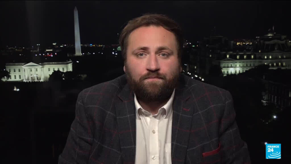 Video thumbnail for Donald Trump warns of "very strong action" if Iran hangs protesters