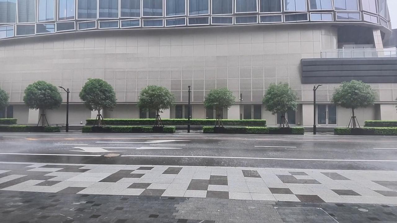 Video thumbnail for China: Shanghai Tower’s mass damper swings to stabilize skyscraper in typhoon.