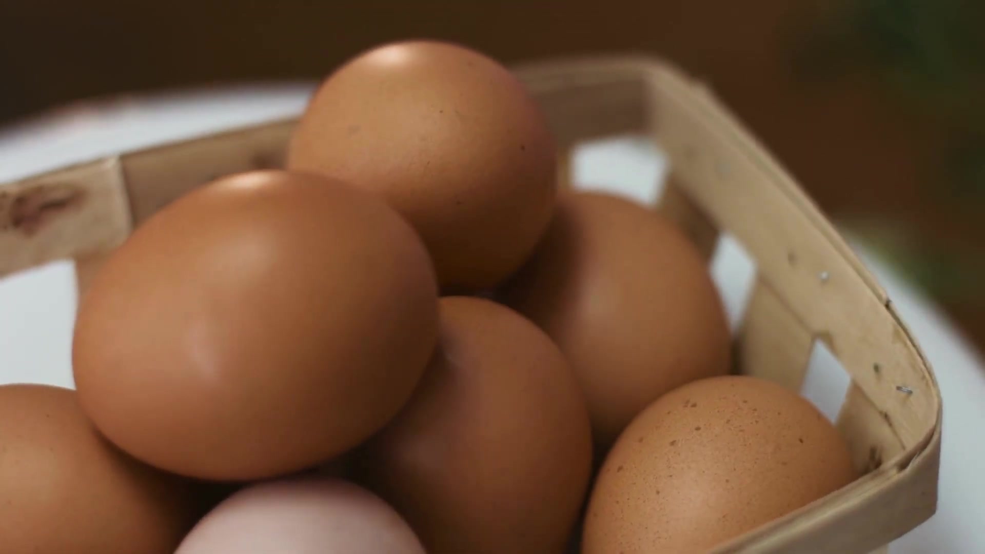Video thumbnail for This Is How Long Hard-Boiled Eggs Are Good For