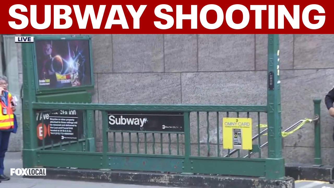 Video thumbnail for Man in critical condition after NYC subway shooting at 53rd Street-Seventh Avenue station