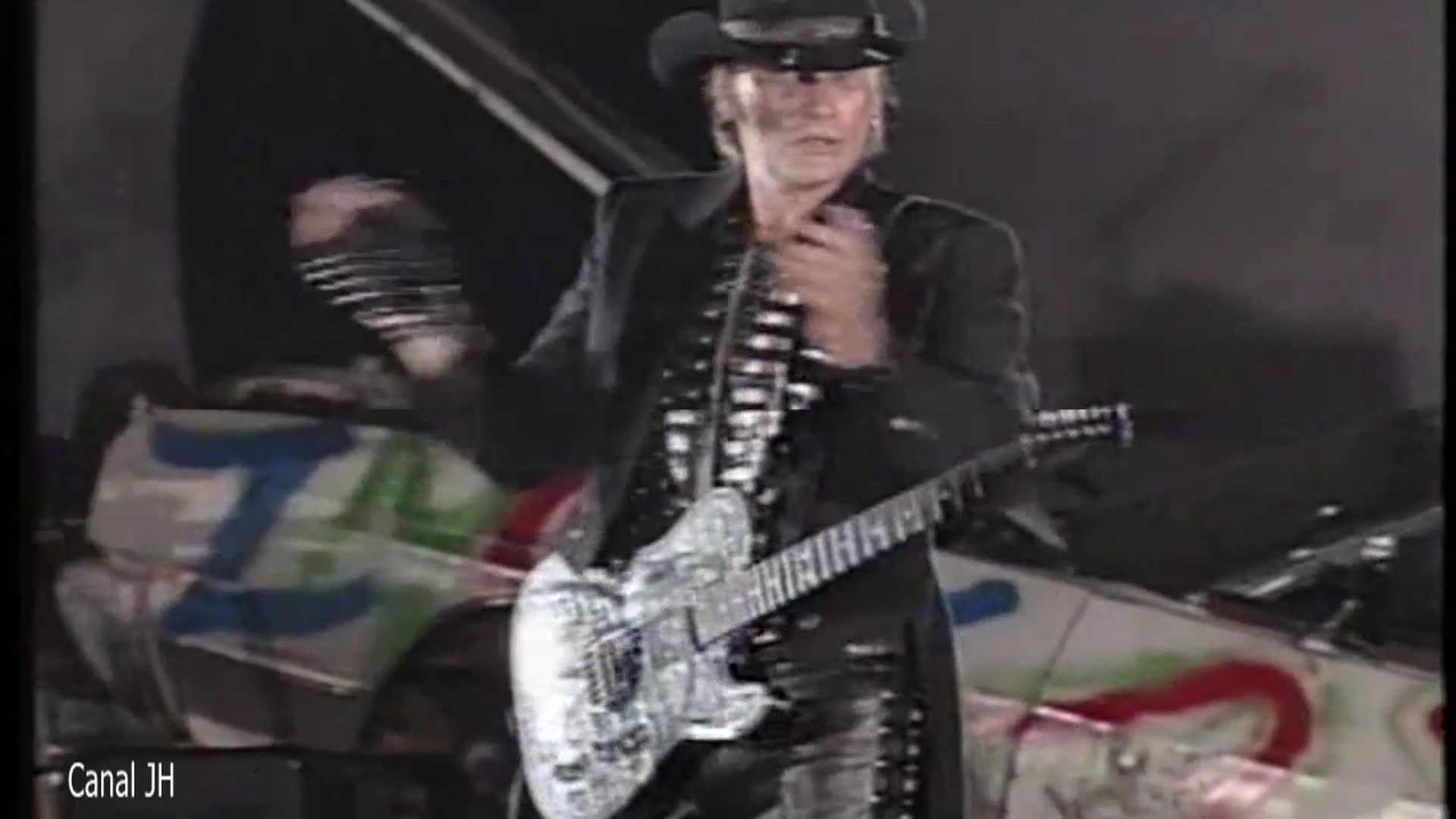 Video thumbnail for Johnny Hallyday - Fils de personne - Parc des princes 1993