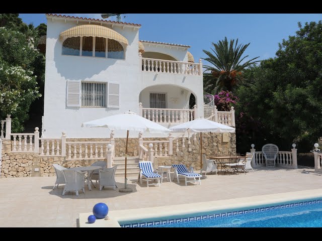 Video thumbnail for Villa in Benissa Costa for sale in Alicante Beds 4 Baths 2 - Spanish property for sale