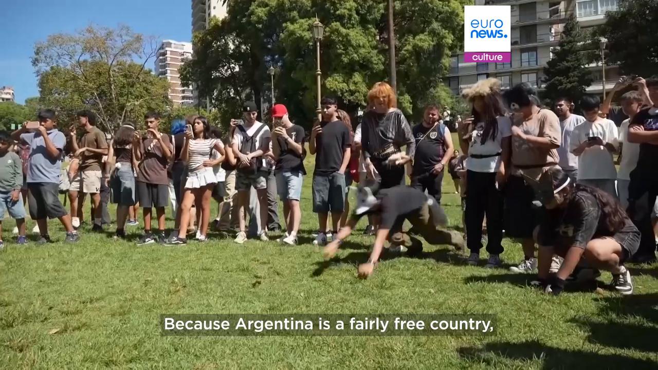 Video thumbnail for Therians: The viral identity that challenges the boundaries between human and animal