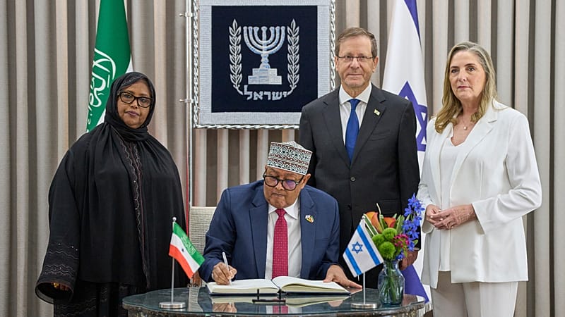 Video thumbnail for Somaliland opens embassy in Jerusalem after historic Israeli recognition
