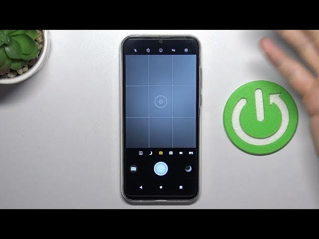 Video thumbnail for How to Turn On & Off Camera Grid Lines on Motorola Moto E6i