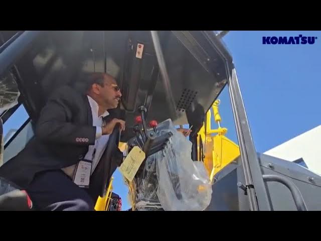 Video thumbnail for Komatsu Motor Grader GD535-6 Unique features
