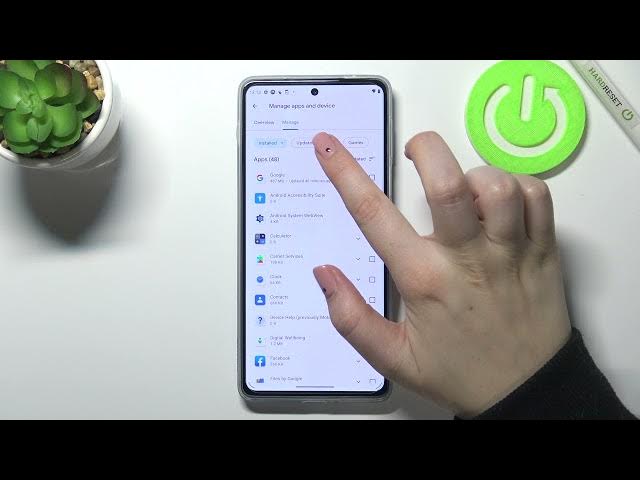 Video thumbnail for How to Update Apps on MOTOROLA Edge 20 Pro - Download Newest App Version