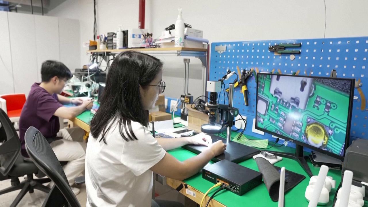 Video thumbnail for China: Electronics makers flock to China's tech hub Shenzhen.
